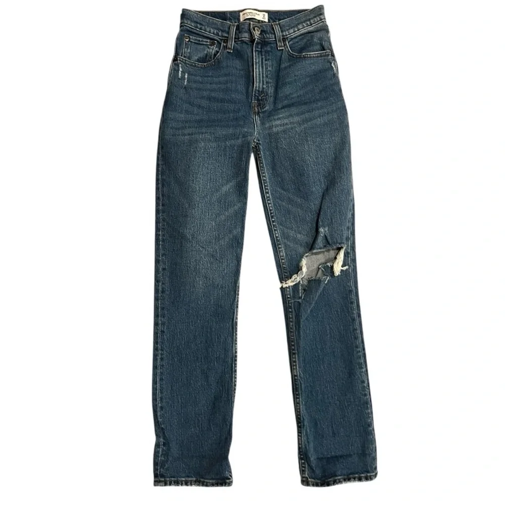Abercrombie & Fitch The 90’s Straight Ultra High Rise Size 25/0 Short - Picture 1 of 4